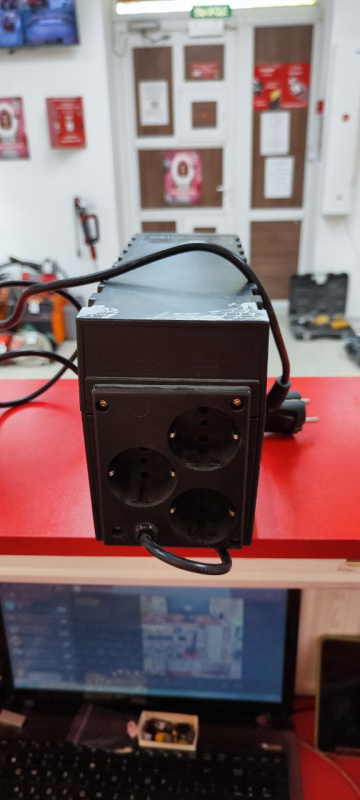 Стабилизатор напряжения -  ART-1000A EURO 1000VA