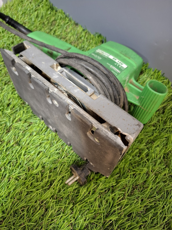 Шлифмашинка Hitachi SV 12V