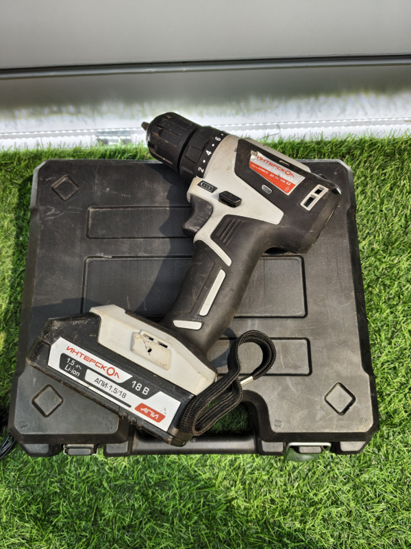 Шуруповерт Интерскол ДА-10/18В