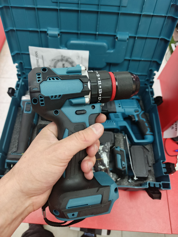 Набор электроинструмента Makita 4в1(реп)