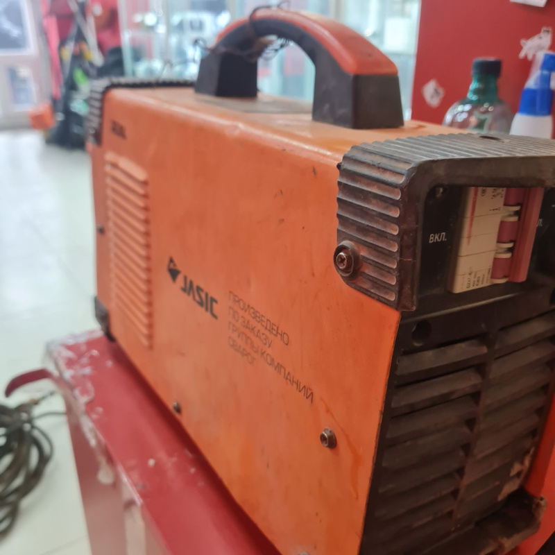Сварочный аппарат - инвертор ММА Jasic REAL SMART ARC 200