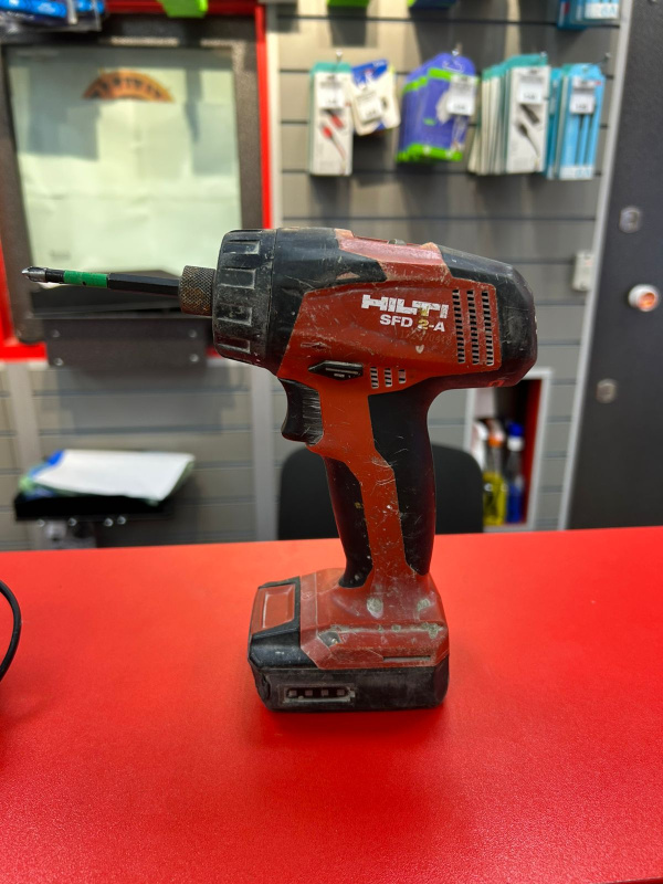 Шуруповерт Hilti Не указана