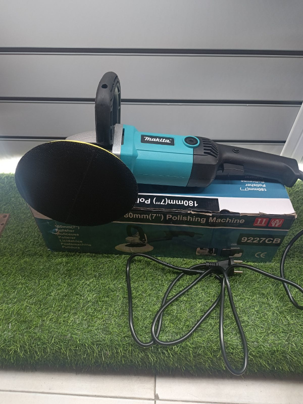 Шлифмашинка Makita GB7227