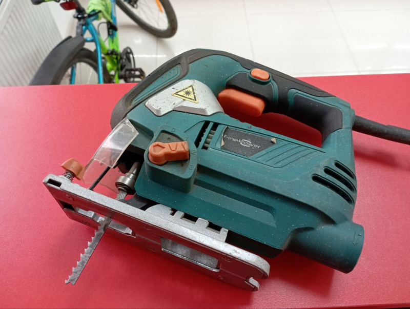 Электролобзик FinePower  j6800