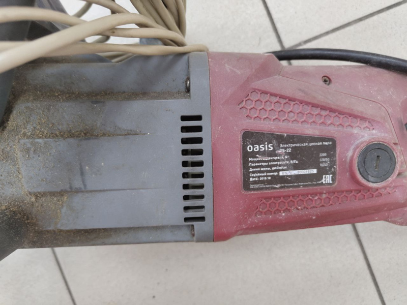 Электропила Oasis ES 22
