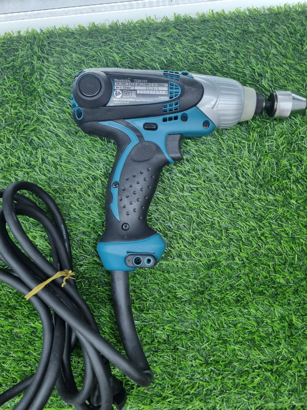 Шуруповерт Makita TD0101