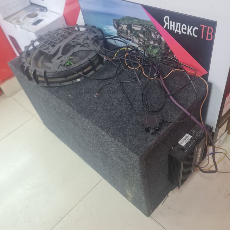 Авто сабвуфер Machete саб + усил