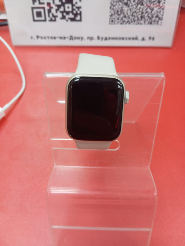 Часы смарт Apple SE