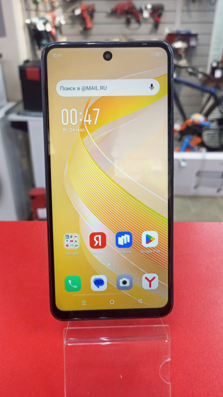 Мобильный телефон Infinix Smart 8
