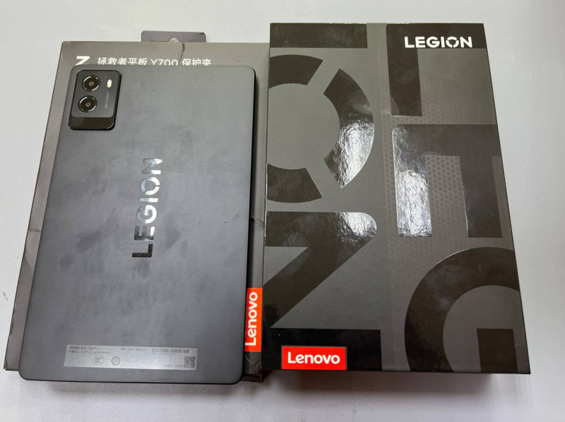 Планшет Lenovo Legion Y700