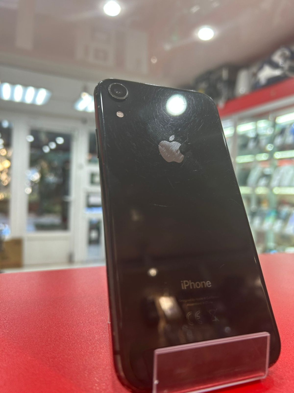 Мобильный телефон Apple iPhone XR
