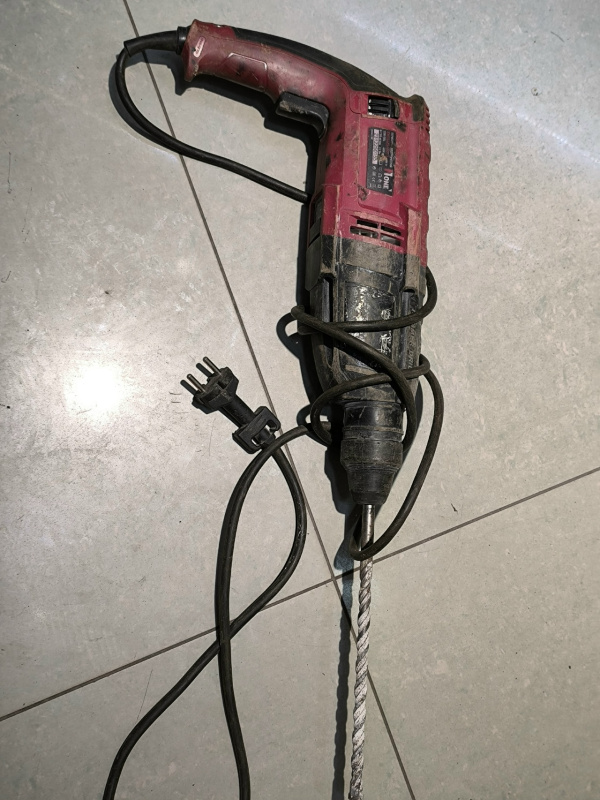 Перфоратор MONE eh1300 30\1