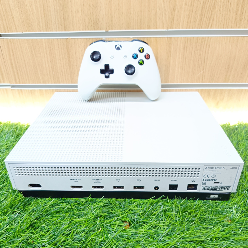 Игровая приставка Xbox one s
