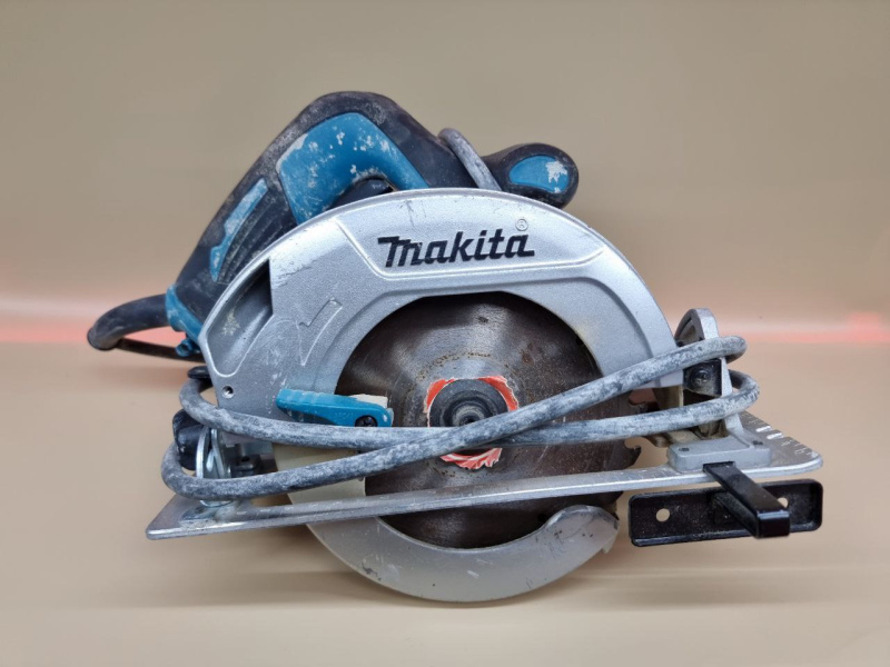 Циркулярная пила Makita HS6601