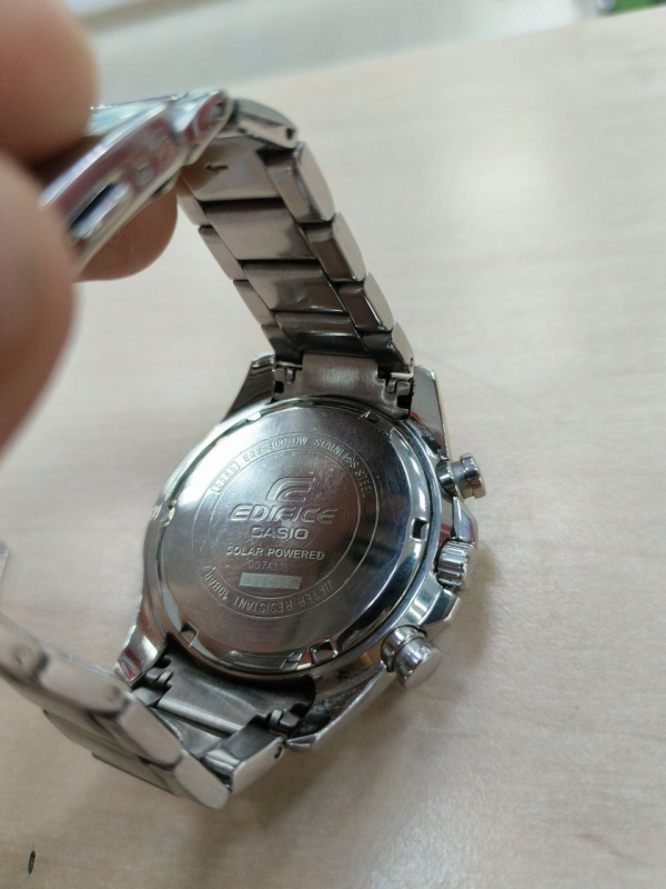 Часы наручные Casio EQS-900DB-1A