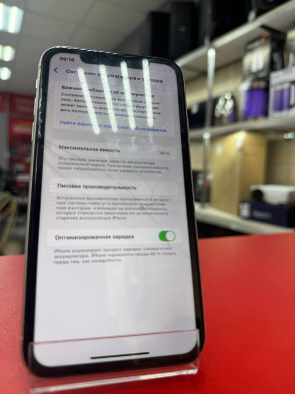 Мобильный телефон Apple iPhone 11