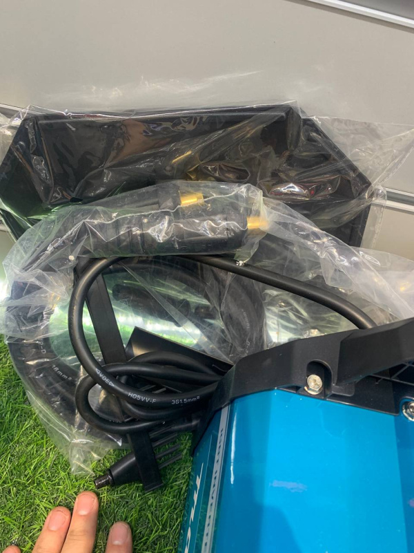 Сварочный аппарат - инвертор ММА Makita (реп)