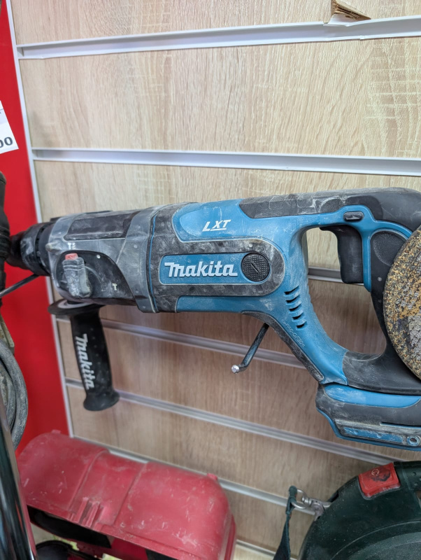 Перфоратор Makita DHR241