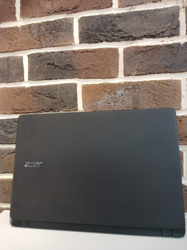 Ноутбук Acer Aspire ES1-523-60LS