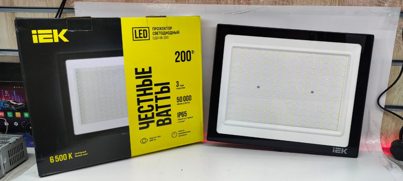 Прожектор светодиодный IEK СДО 06-200