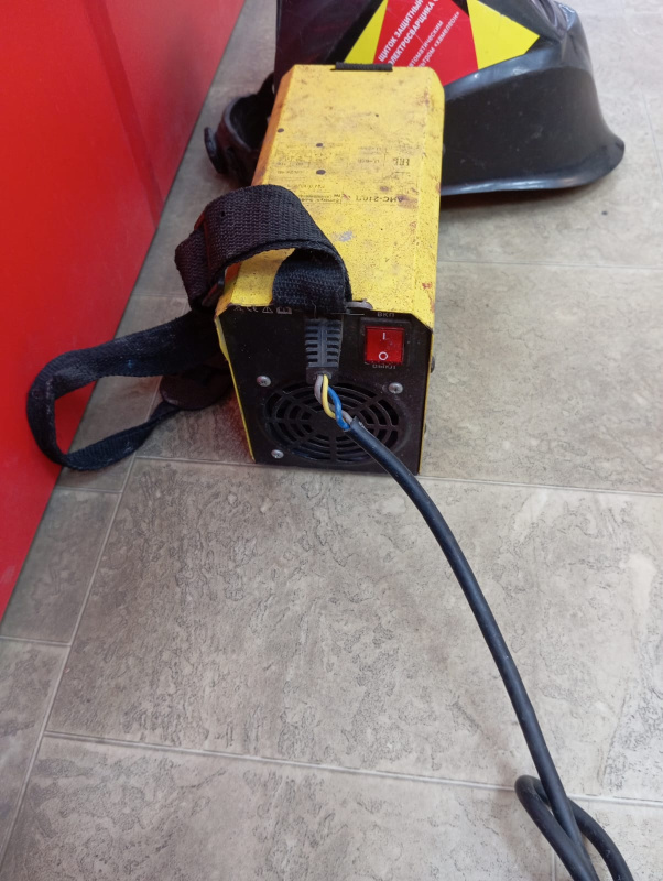 Сварочный аппарат - инвертор ММА АИС 210д