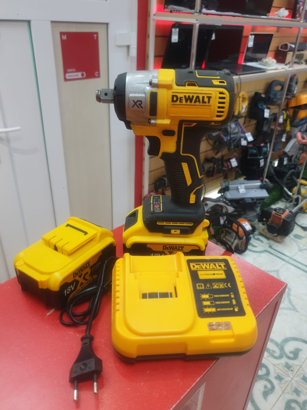 Гайковерт Dewalt DCF892
