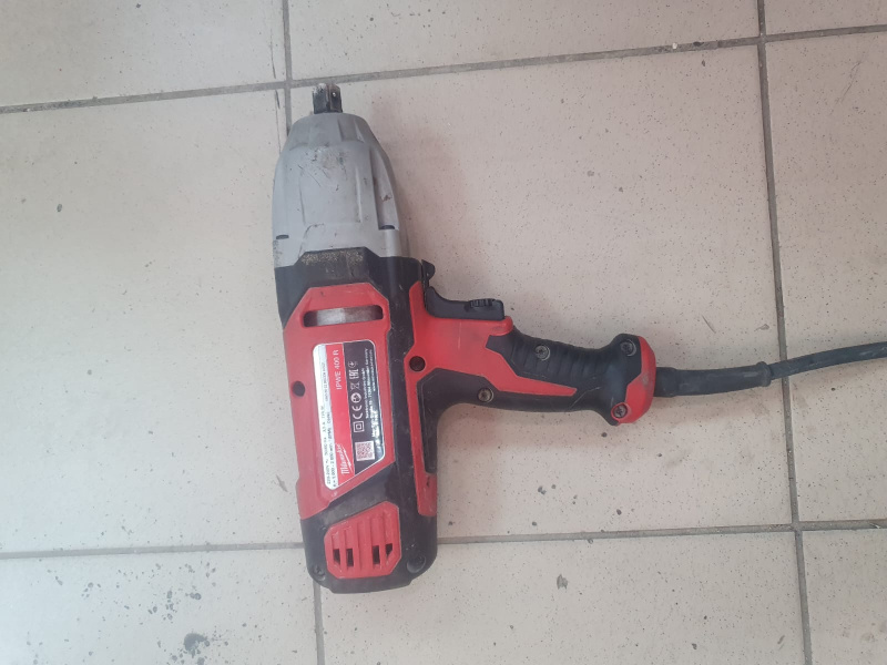 Гайковерт Milwaukee IPWE 400 R