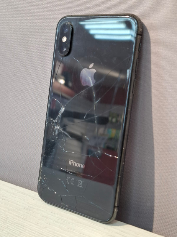 Мобильный телефон Apple iPhone XS