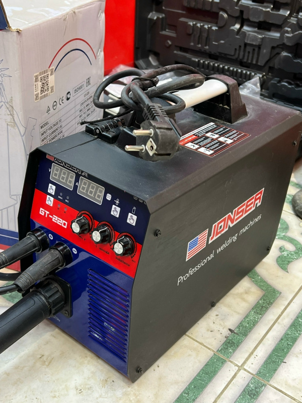 Сварочный аппарат - инвертор ММА Jonser GT-220