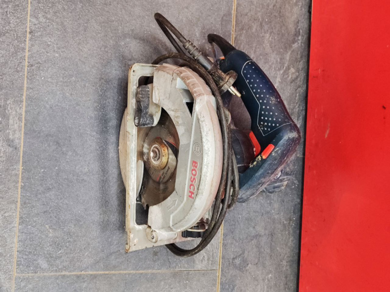 Торцовочная пила Bosch GkS600