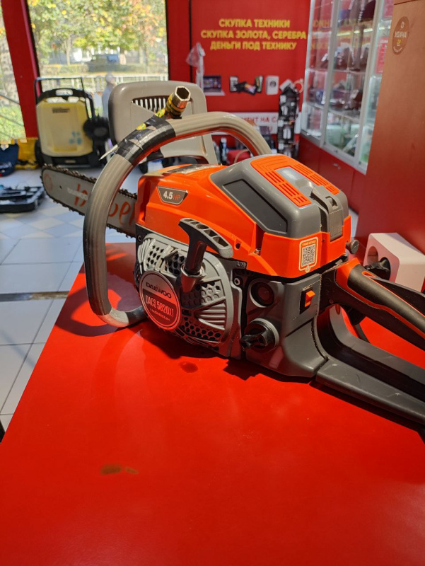 Бензопила Daewoo Electronics DACS5820XT