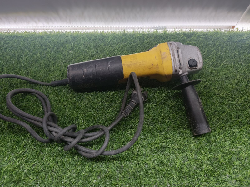 Болгарка Stanley Не указана