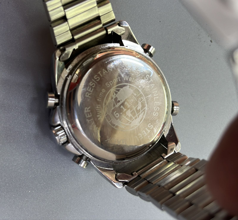 Часы наручные  6,11