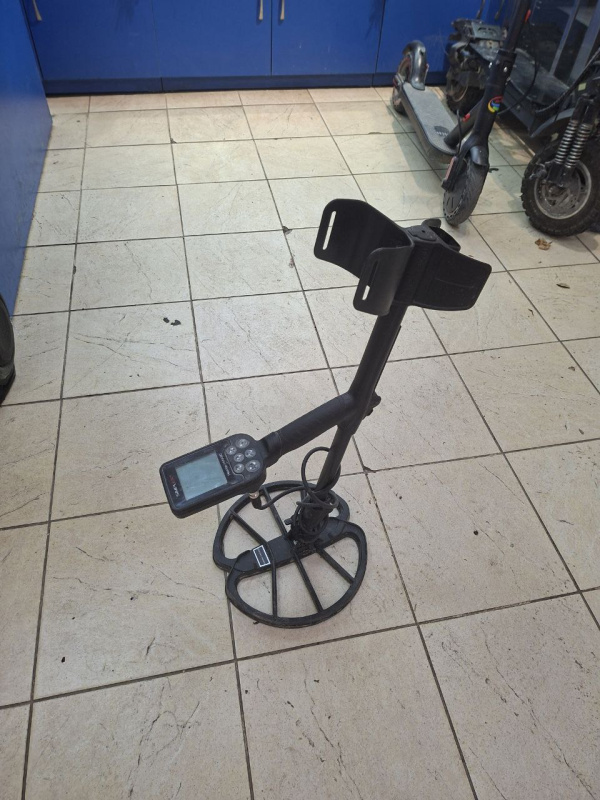 Металлоискатель Simplex Nokta makro