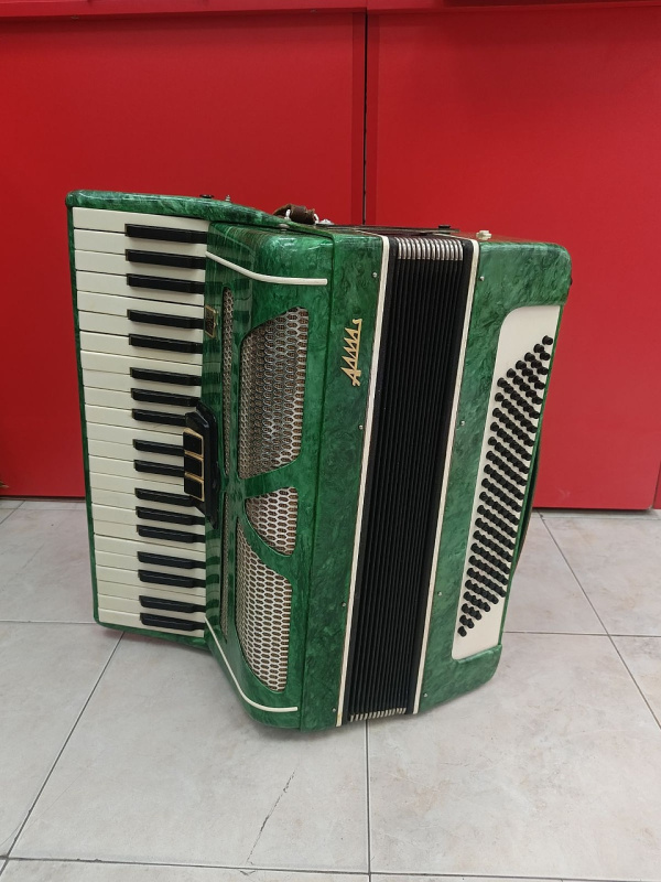 Аккордеон Алмаз 120