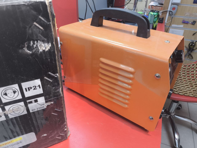 Сварочный аппарат - инвертор ММА Eroc EA-5006