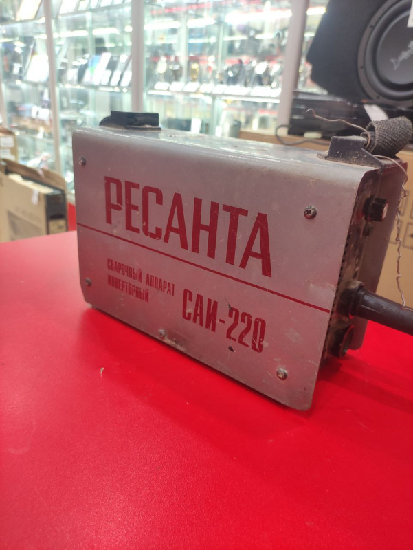 Сварочный аппарат - инвертор ММА Ресанта САИ 220