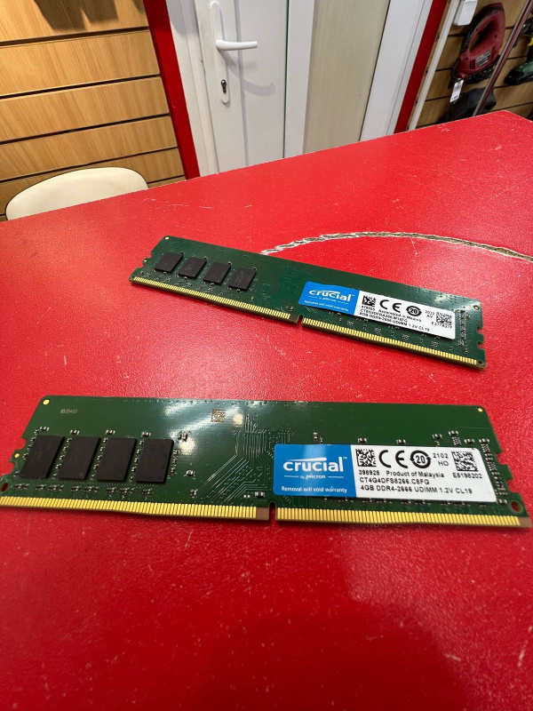 Оперативка Crucial CT4G4DFS8266