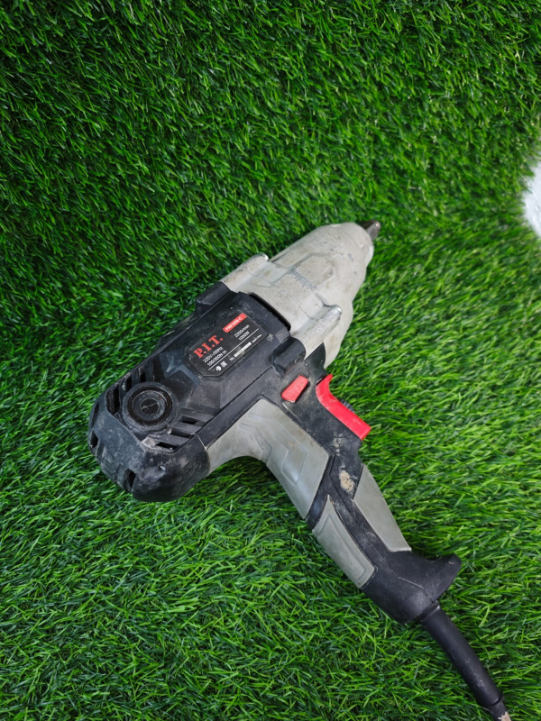 Гайковерт P.I.T. PIW1050-C