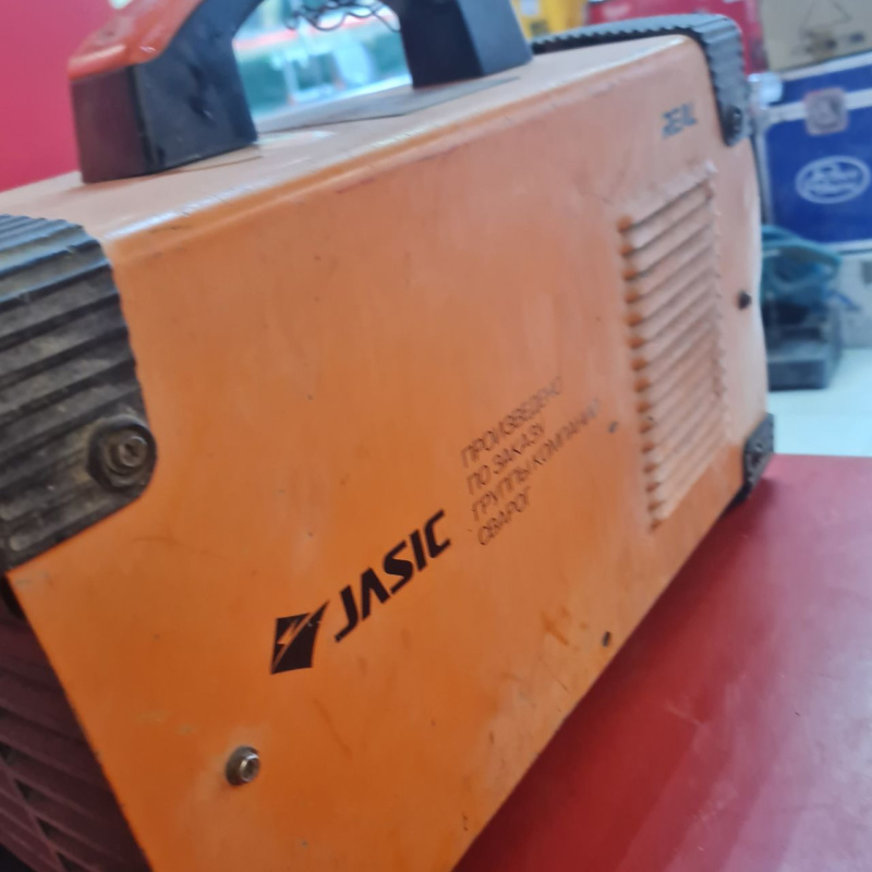 Сварочный аппарат - инвертор ММА Jasic REAL SMART ARC 200