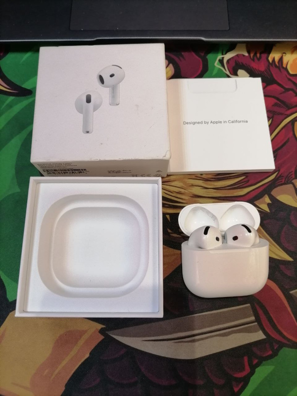 Наушники Apple AirPods 4 Шумоподавлением
